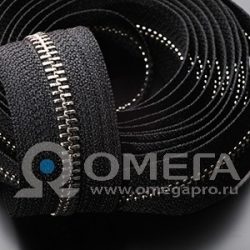 Рулонная металлическая молния в наличии